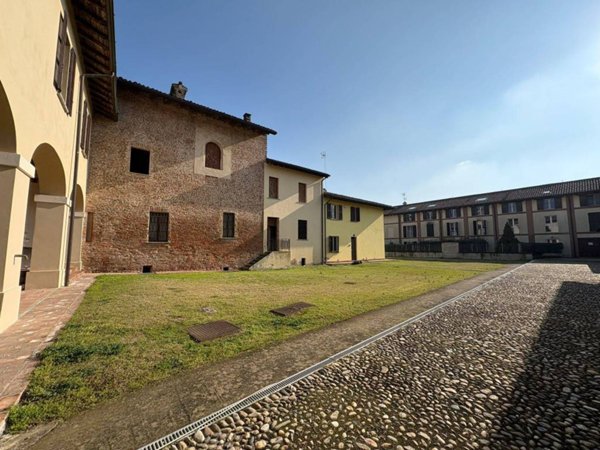 appartamento in vendita a Pavia in zona San Pietro