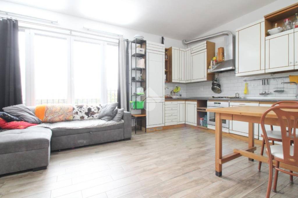 casa indipendente in vendita a Pavia in zona Campo Coni