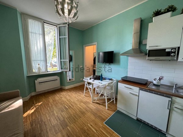 appartamento in vendita a Pavia in zona Pompieri