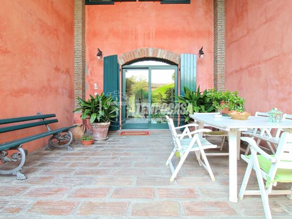 casa indipendente in vendita a Pavia in zona Ca' Della Terra