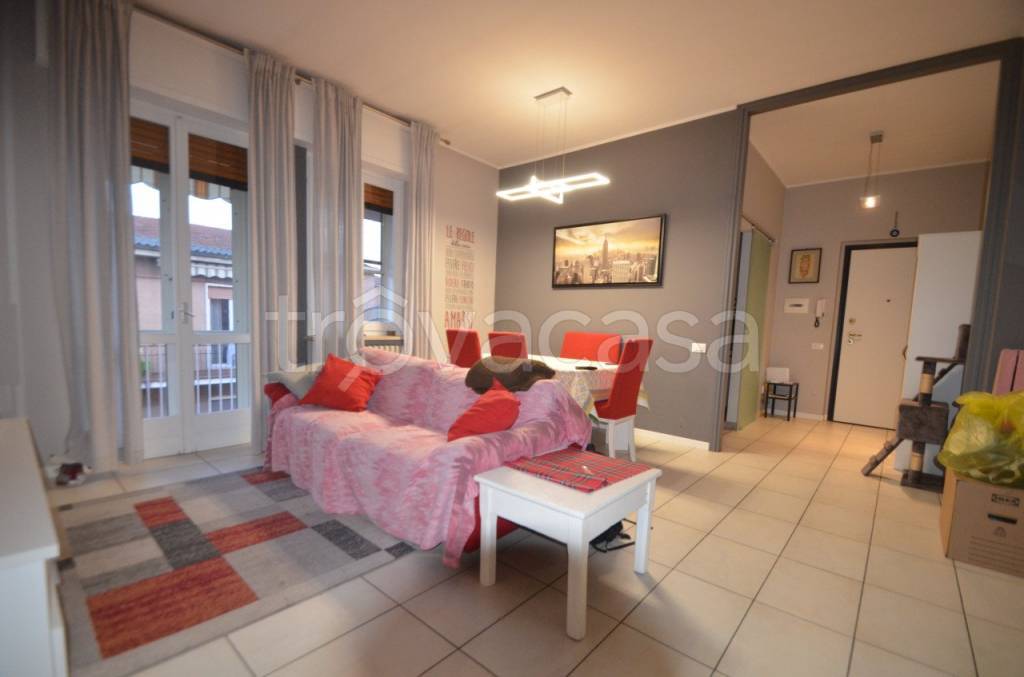 appartamento in vendita a Pavia in zona Vallone