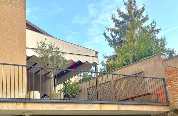 appartamento in vendita a Pavia in zona Centro Città