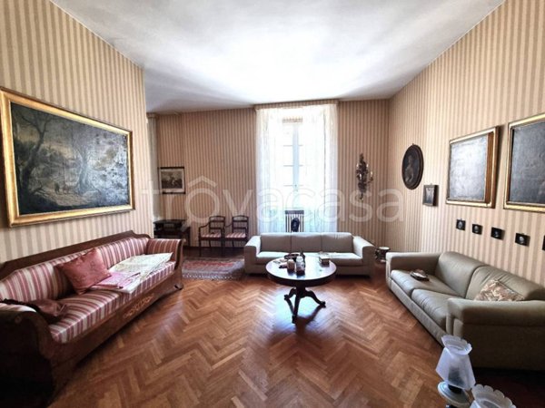 appartamento in vendita a Pavia in zona Centro Città