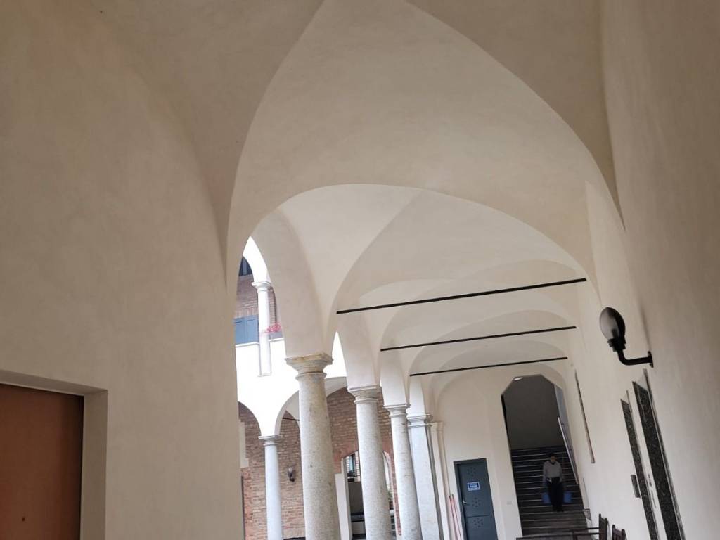 appartamento in vendita a Pavia in zona Centro Città