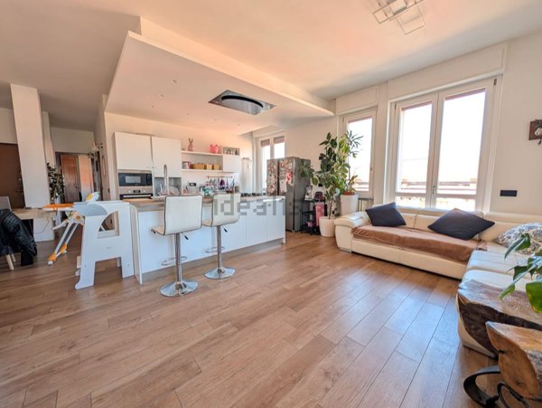 appartamento in vendita a Pavia in zona San Pietro