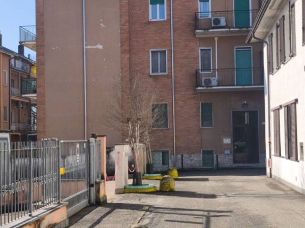 appartamento in vendita a Pavia in zona Casa sul Fiume
