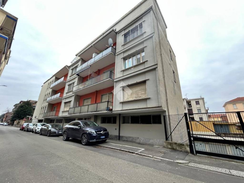 appartamento in vendita a Pavia in zona Città Giardino