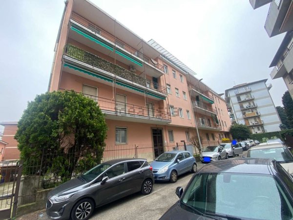 appartamento in vendita a Pavia in zona Città Giardino
