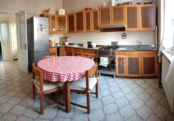 casa indipendente in vendita a Pavia in zona Casa sul Fiume