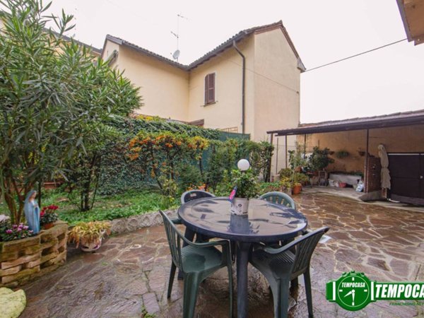 casa indipendente in vendita a Pavia in zona Centro Città