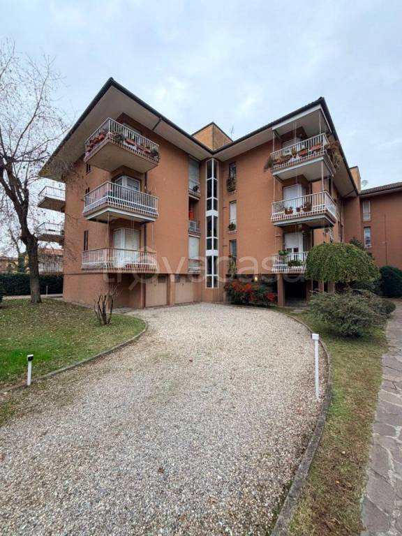 appartamento in vendita a Pavia in zona Viale Cremona