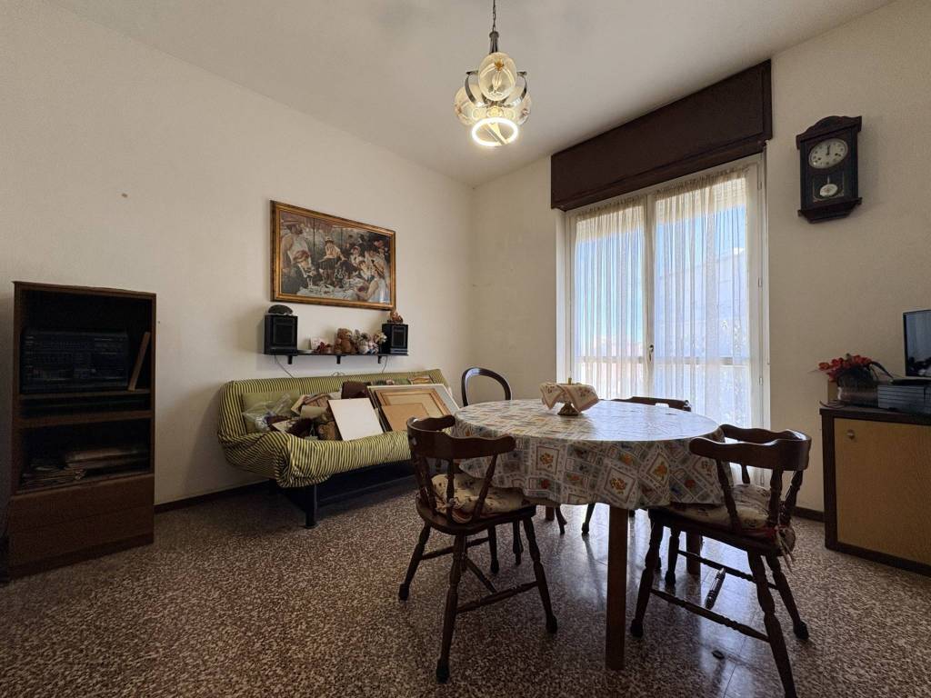 appartamento in vendita a Pavia in zona Città Giardino