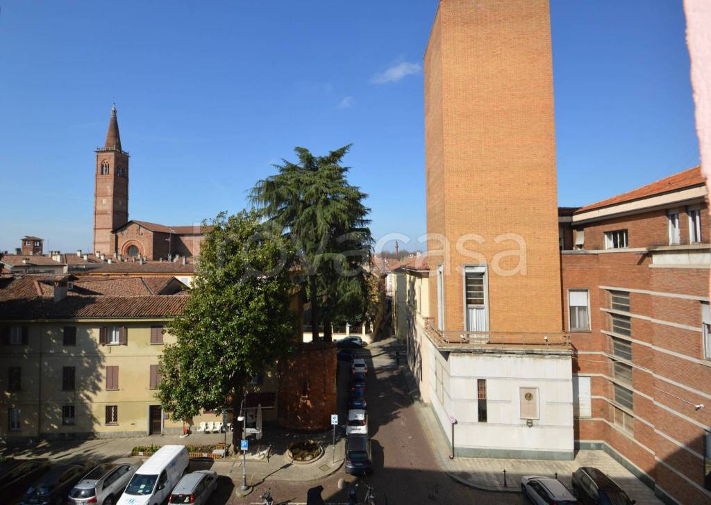 appartamento in vendita a Pavia in zona Centro Città