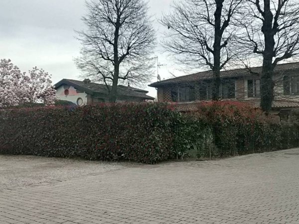 casa indipendente in vendita a Pavia