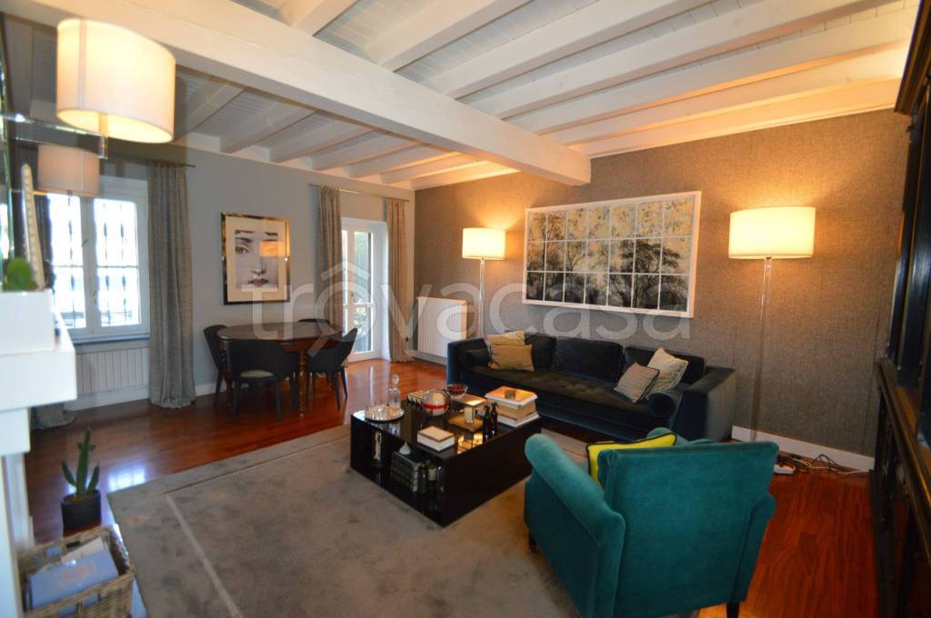 casa indipendente in vendita a Pavia in zona Mirabello