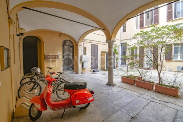 appartamento in vendita a Pavia in zona Centro Città