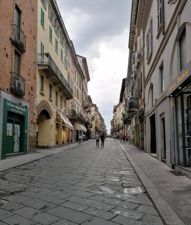 appartamento in vendita a Pavia in zona Centro Città