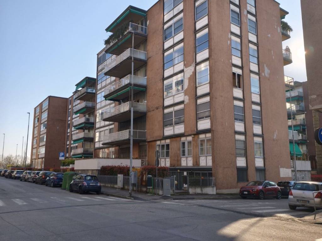 appartamento in vendita a Pavia in zona Stazione