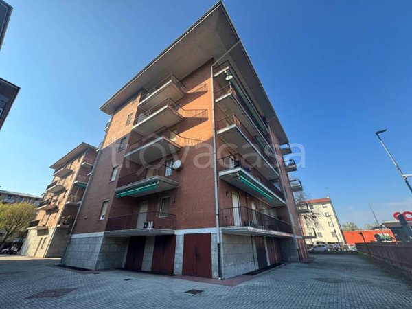 appartamento in vendita a Pavia in zona Campari