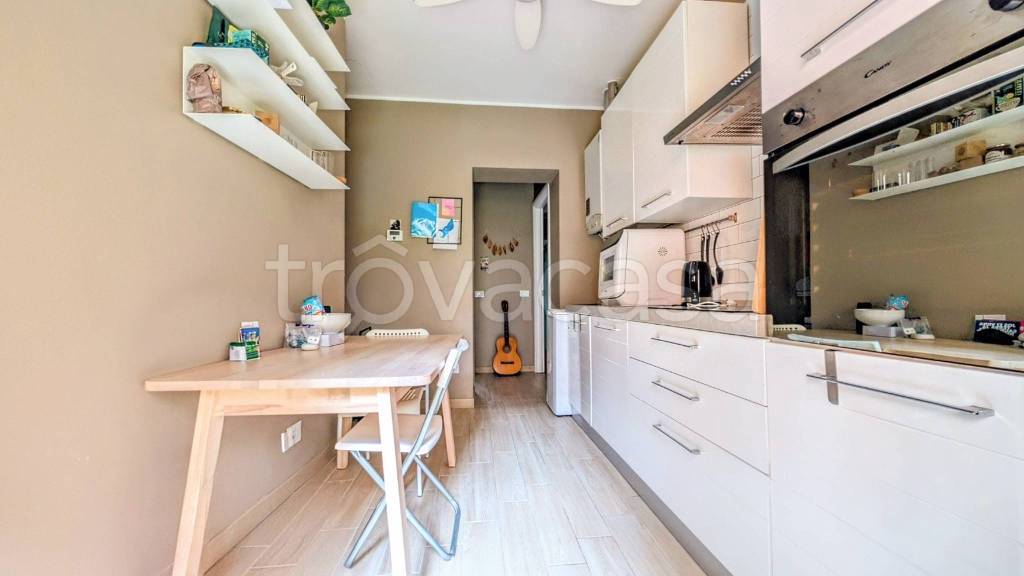 appartamento in vendita a Pavia in zona Centro Città