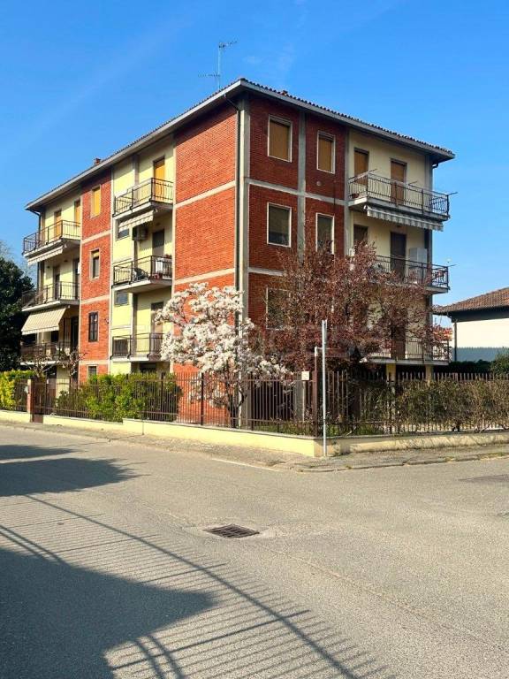 appartamento in vendita a Pavia in zona San Pietro