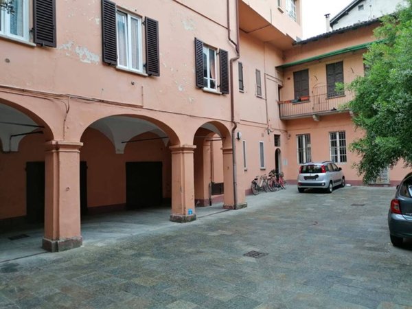 intera palazzina in vendita a Pavia in zona Centro Città