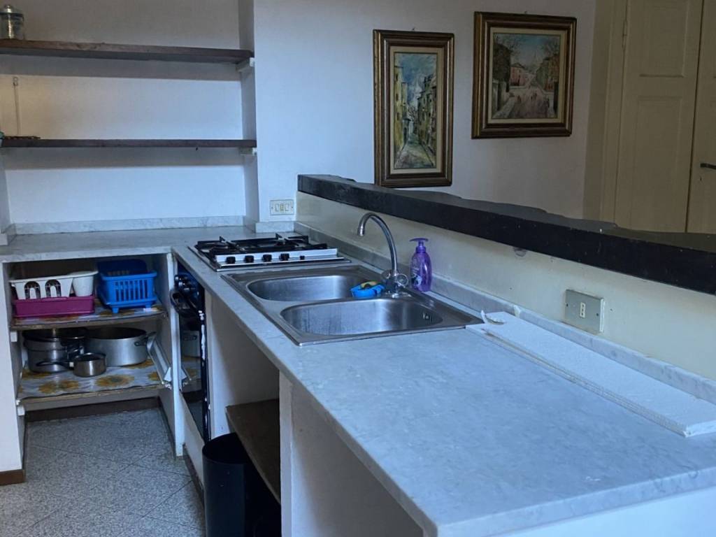 appartamento in vendita a Pavia in zona Centro Città