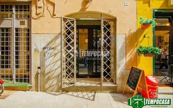 negozio in vendita a Pavia in zona Centro Città