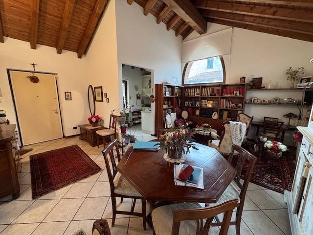 appartamento in vendita a Pavia in zona Ca' Della Terra