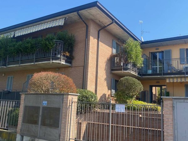 appartamento in vendita a Pavia in zona Casa sul Fiume