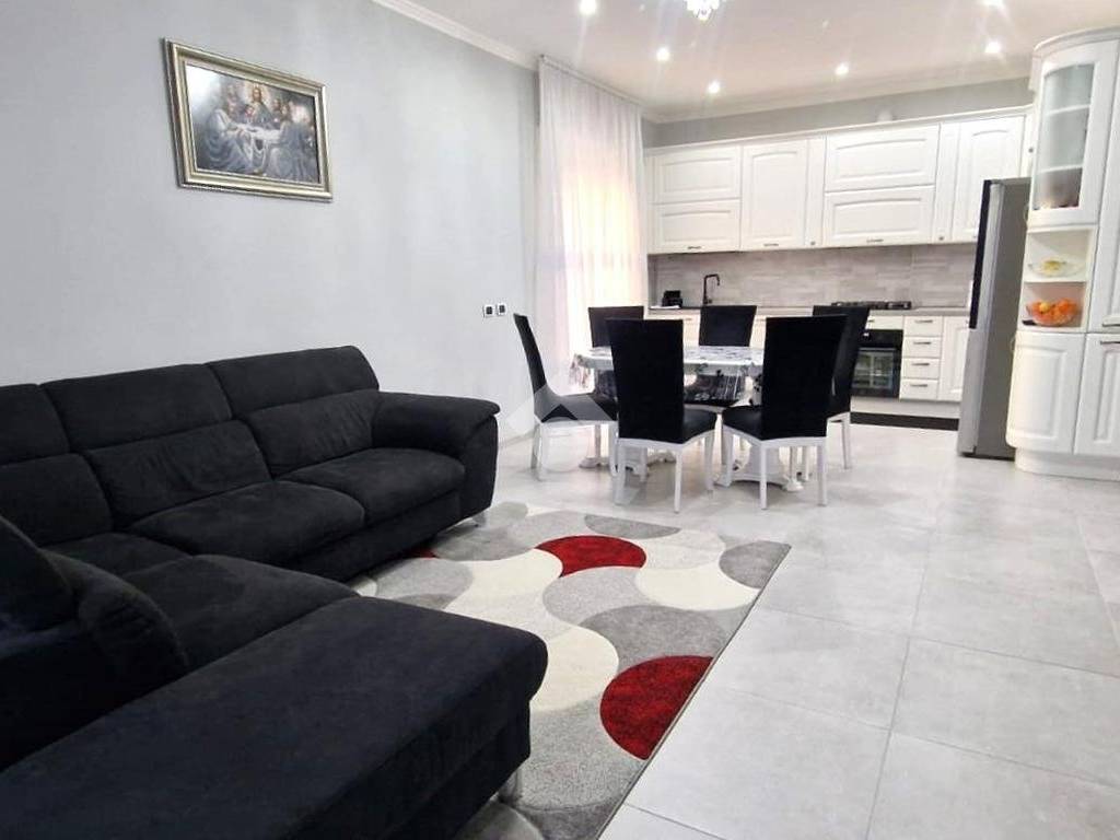 casa indipendente in vendita a Pavia in zona Fossarmato