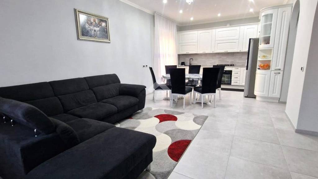 casa indipendente in vendita a Pavia in zona Fossarmato