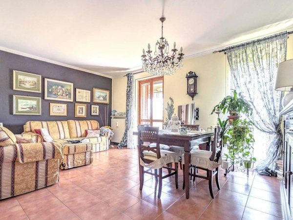 appartamento in vendita a Pavia in zona Vallone