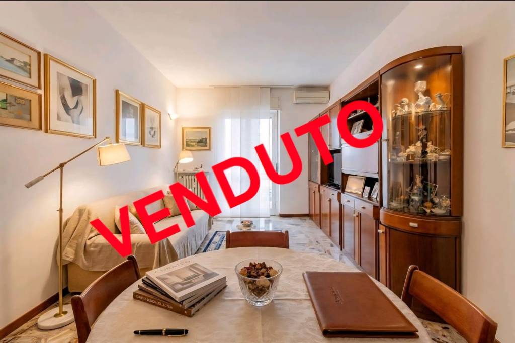 appartamento in vendita a Pavia in zona Pompieri