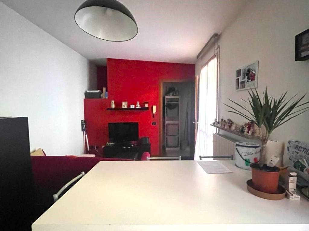 appartamento in vendita a Pavia in zona Pompieri