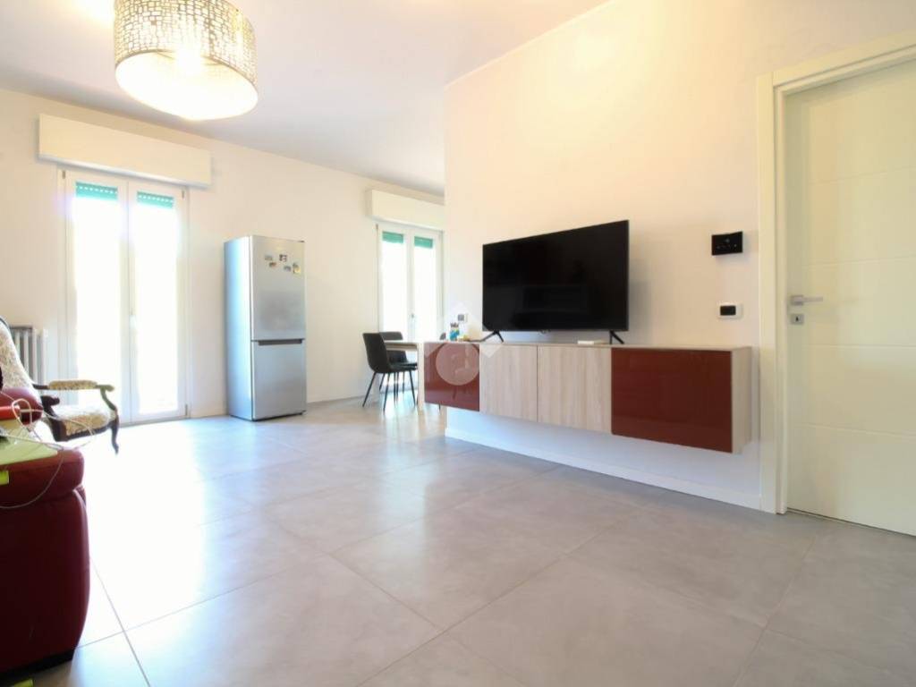 appartamento in vendita a Pavia in zona Pompieri