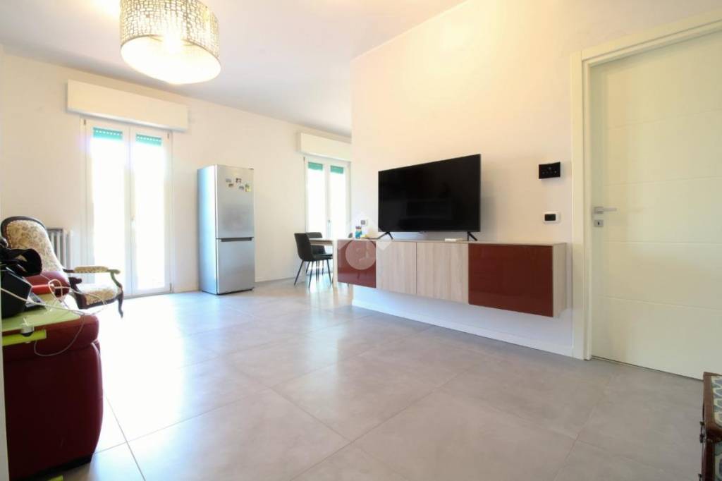 appartamento in vendita a Pavia in zona Vallone