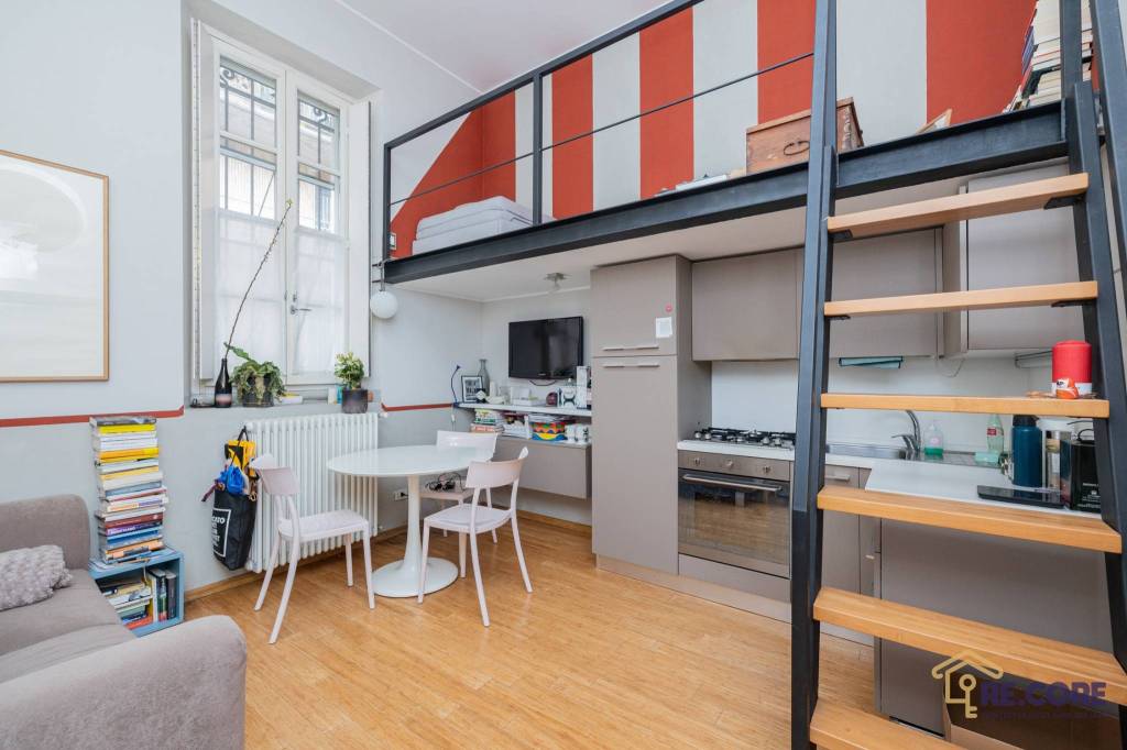 appartamento in vendita a Pavia in zona Centro Città