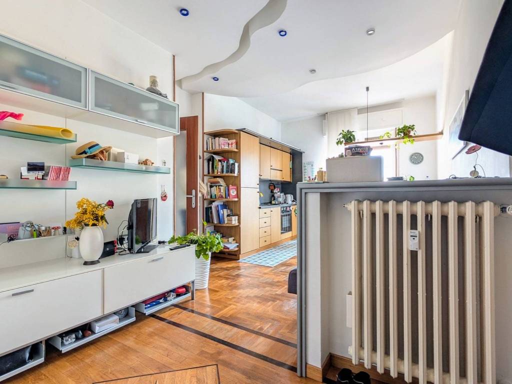 appartamento in vendita a Pavia in zona Città Giardino