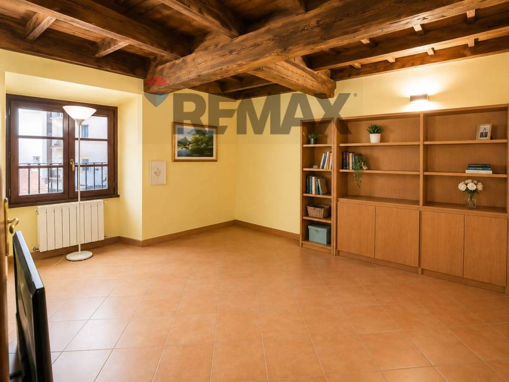 appartamento in vendita a Pavia in zona Centro Città