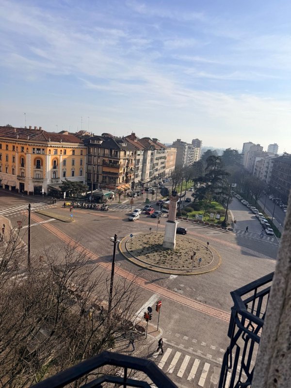 appartamento in vendita a Pavia in zona Stazione