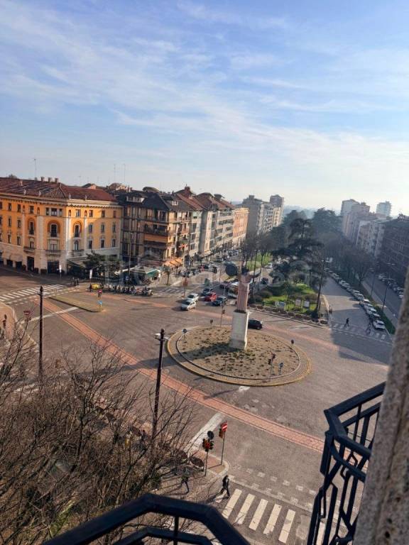 appartamento in vendita a Pavia in zona Stazione
