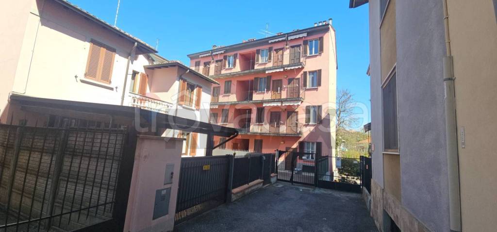 appartamento in vendita a Pavia in zona Stazione