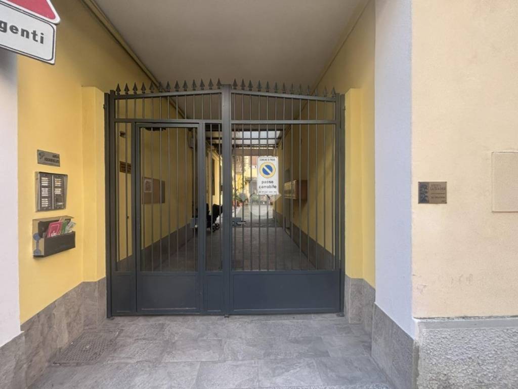 appartamento in vendita a Pavia in zona Centro Città