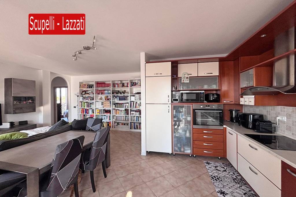 appartamento in vendita a Pavia in zona Policlinico