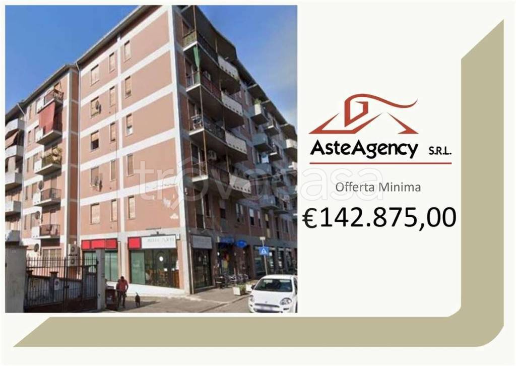 appartamento in vendita a Pavia in zona San Pietro