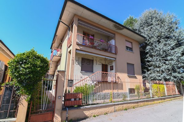 casa indipendente in vendita a Pavia in zona Centro Città