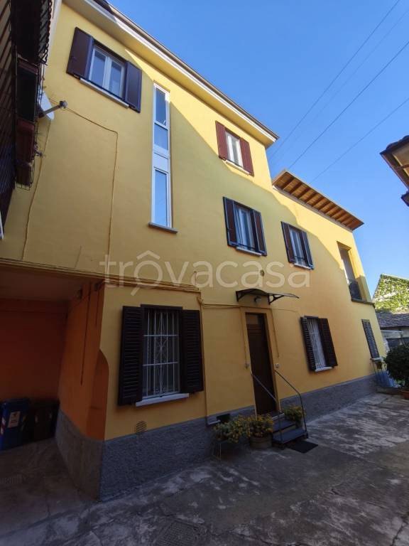 appartamento in vendita a Pavia in zona Casa sul Fiume