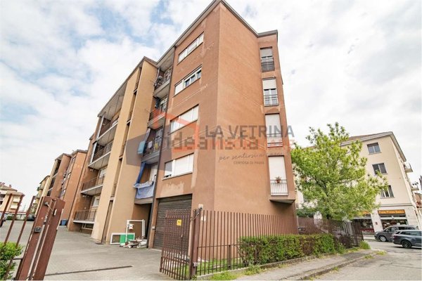 appartamento in vendita a Pavia in zona Città Giardino