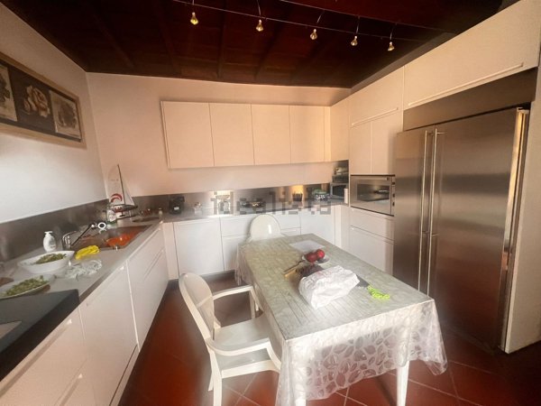 appartamento in vendita a Pavia in zona Centro Città